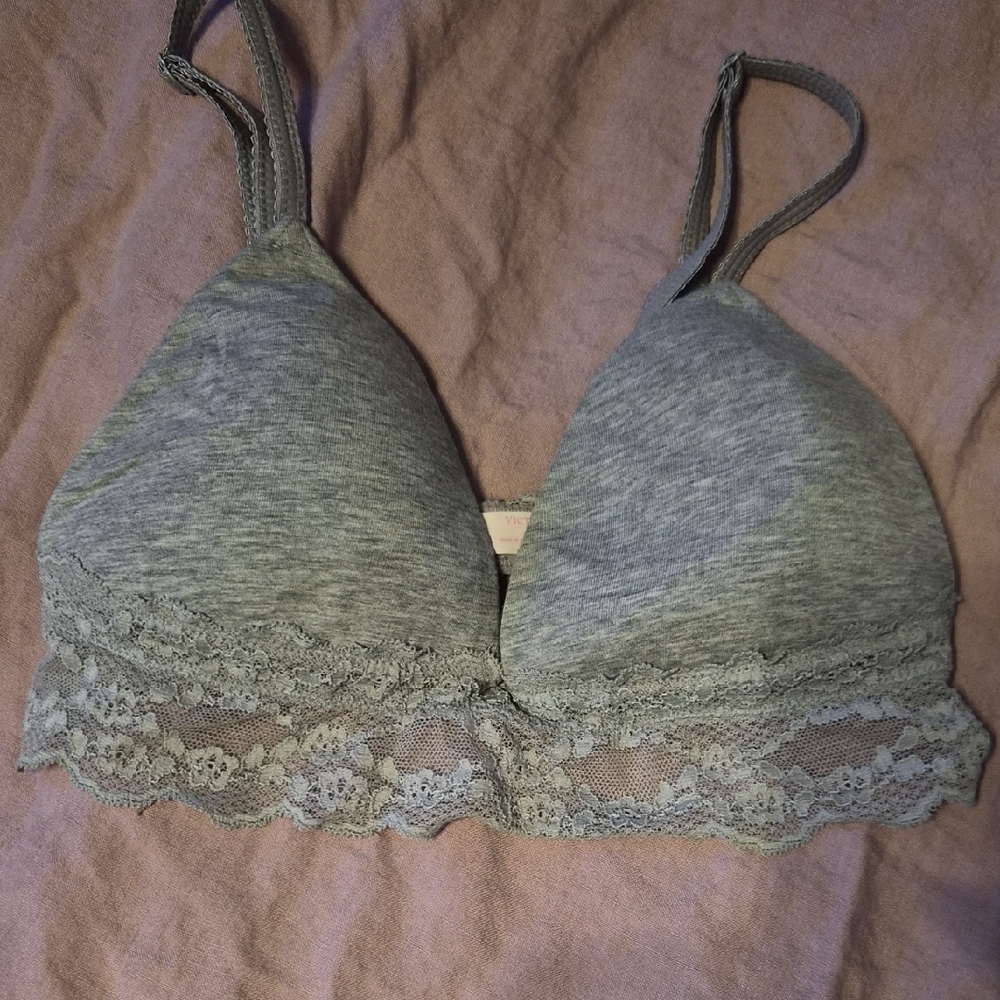 Victoria's Secret Heather Gray Lace Triangle Linned Bra
